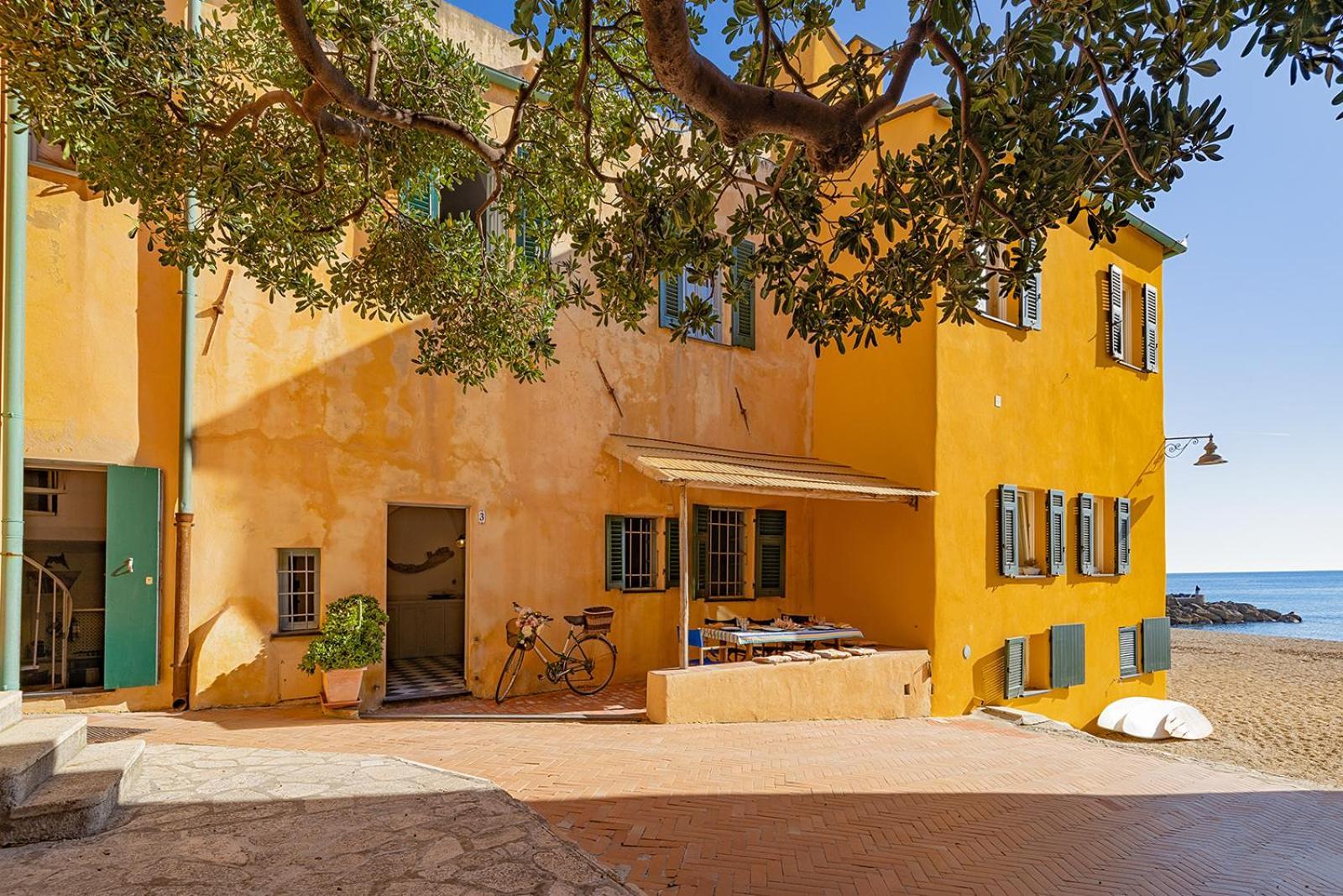 فيلا Casa Saracena Fronte Mare فاريغوتي المظهر الخارجي الصورة
