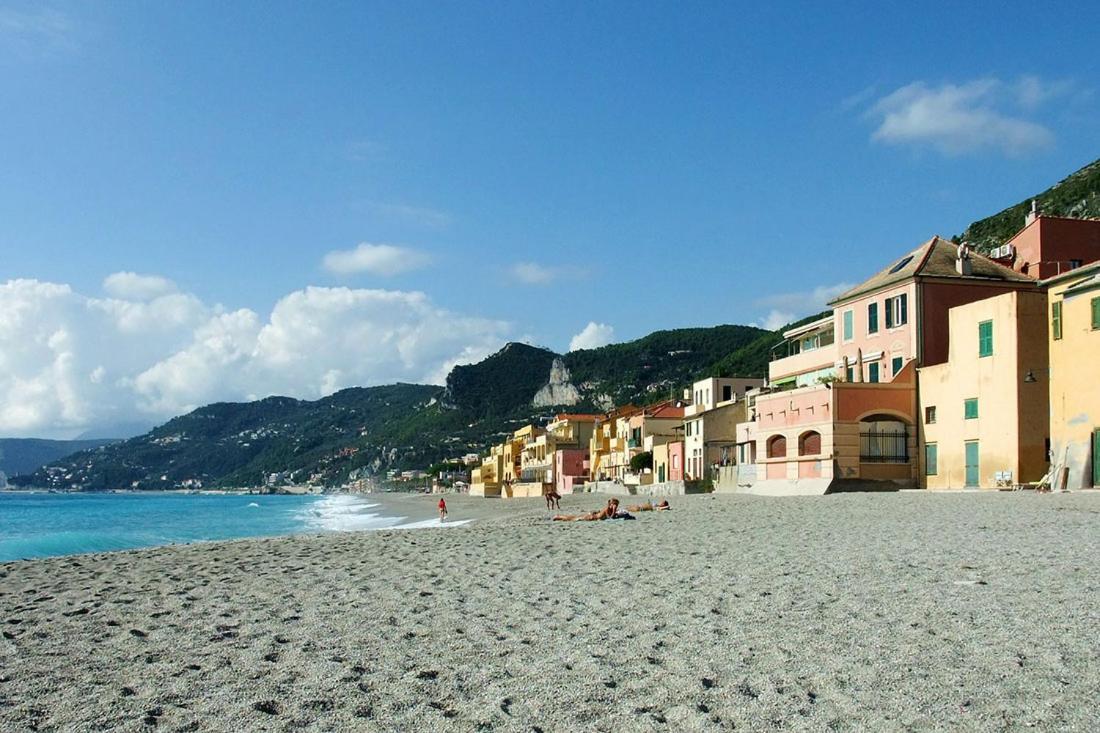 فيلا Casa Saracena Fronte Mare فاريغوتي المظهر الخارجي الصورة